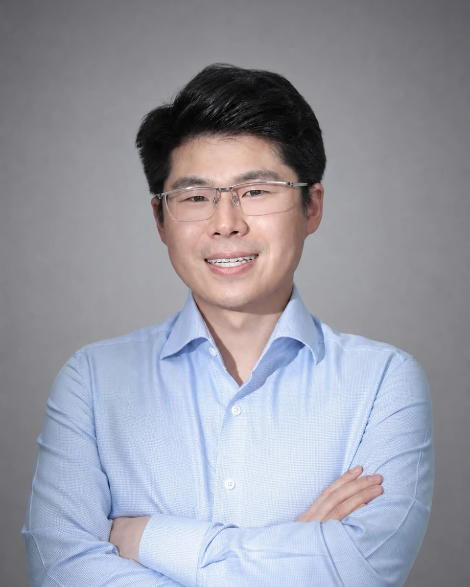 Portrait of CTO Dr. Chen Dai