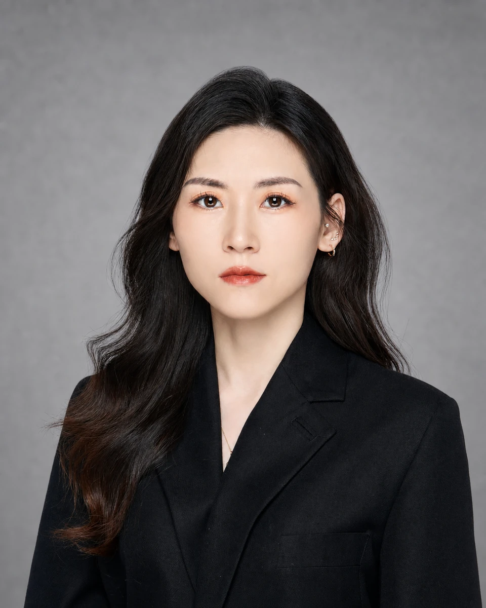 Portrait of COO Dr. Wanqiu Hu